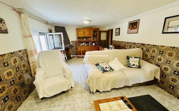 Image No.14-8 Bed Villa for sale