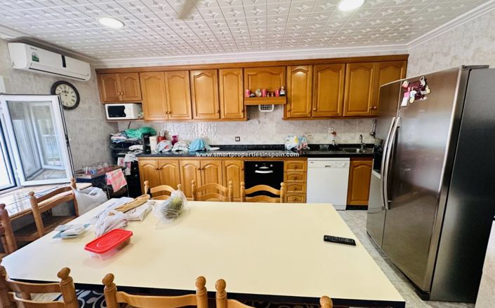 Image No.18-8 Bed Villa for sale