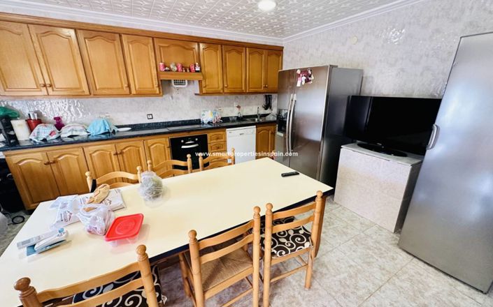 Image No.19-8 Bed Villa for sale