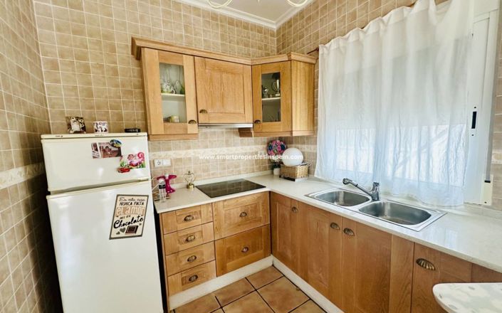 Image No.2-8 Bed Villa for sale