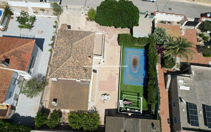 Image No.33-8 Bed Villa for sale