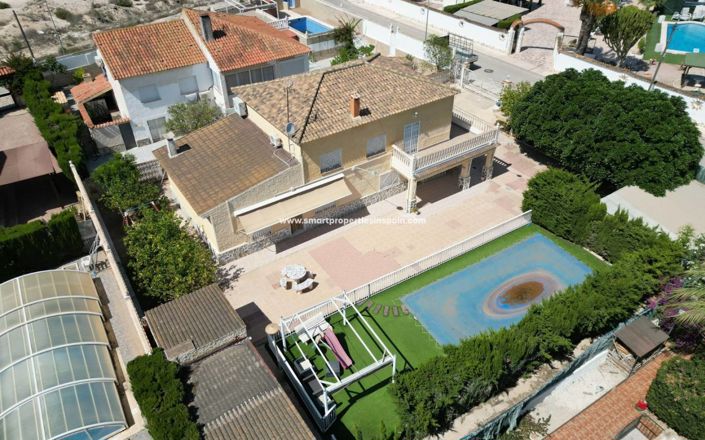 Image No.34-8 Bed Villa for sale