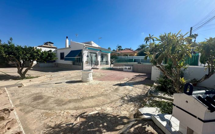 Image No.27-3 Bed Villa for sale