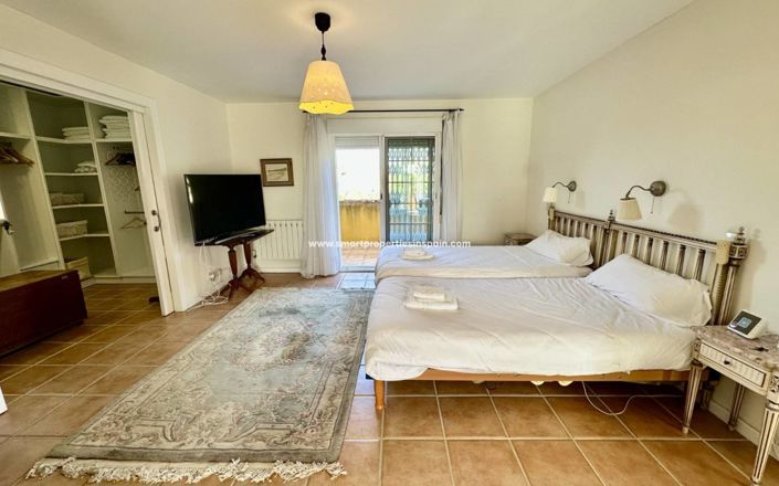 Image No.24-6 Bed Villa for sale