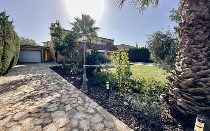 Image No.35-6 Bed Villa for sale