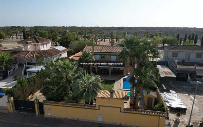 Image No.46-6 Bed Villa for sale