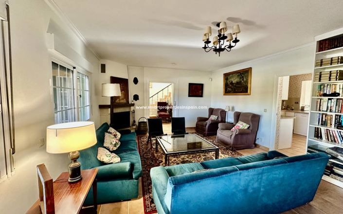 Image No.5-6 Bed Villa for sale