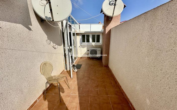 Image No.18-4 Bed Property for sale