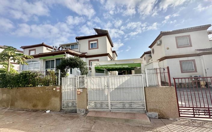 Image No.26-4 Bed Property for sale