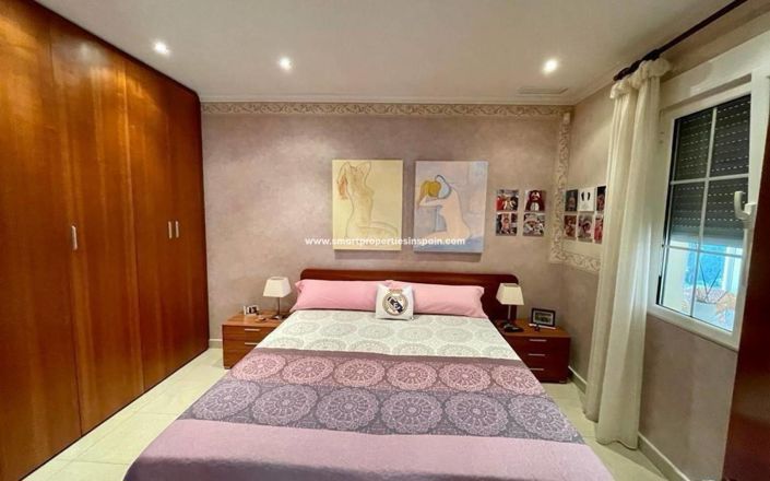 Image No.8-7 Bed Villa for sale