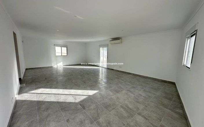 Image No.17-4 Bed Villa for sale