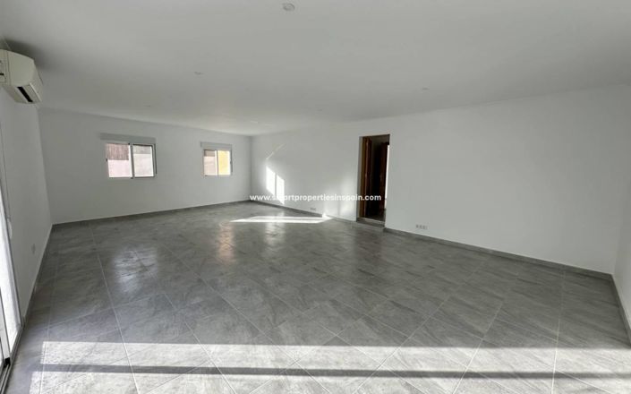 Image No.18-4 Bed Villa for sale