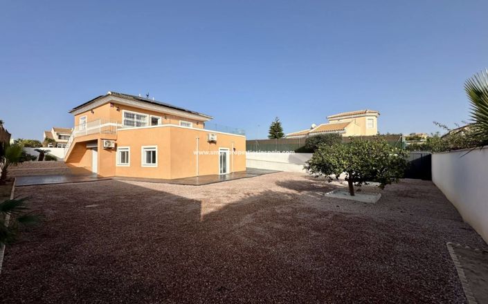 Image No.29-4 Bed Villa for sale