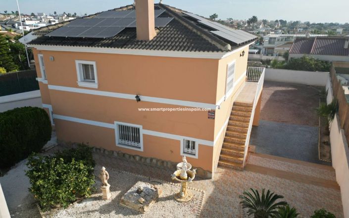 Image No.32-4 Bed Villa for sale