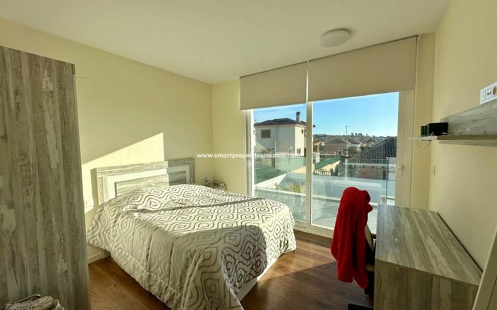 Image No.18-4 Bed Villa for sale