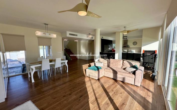 Image No.3-4 Bed Villa for sale