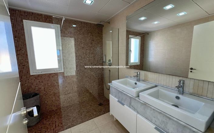 Image No.21-4 Bed Villa for sale