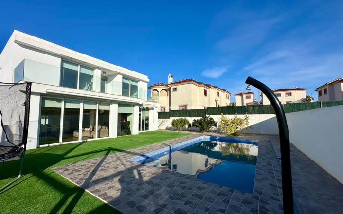 Image No.31-4 Bed Villa for sale