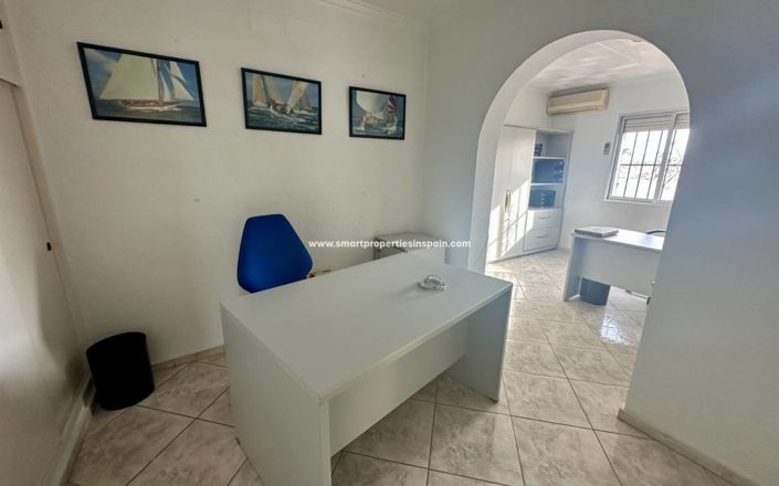 Image No.16-6 Bed Villa for sale