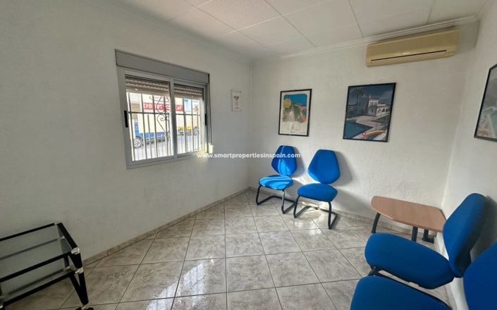 Image No.19-6 Bed Villa for sale