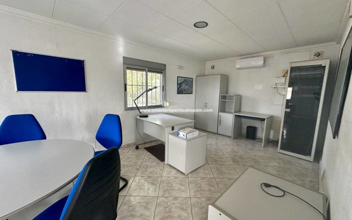 Image No.3-6 Bed Villa for sale