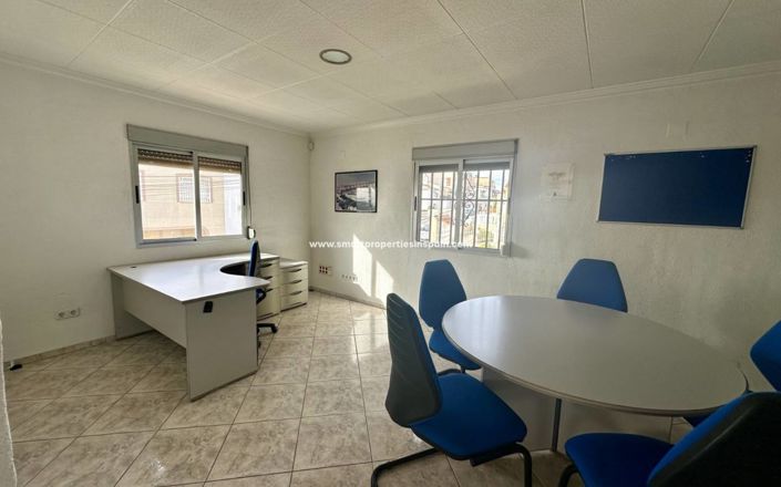 Image No.5-6 Bed Villa for sale