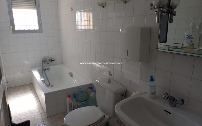 Image No.7-6 Bed Villa for sale