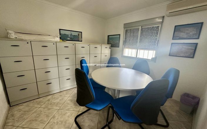 Image No.8-6 Bed Villa for sale