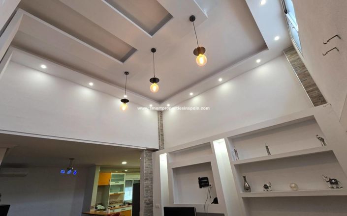 Image No.21-6 Bed Country House for sale