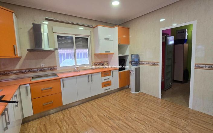 Image No.26-6 Bed Country House for sale