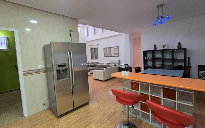 Image No.27-6 Bed Country House for sale