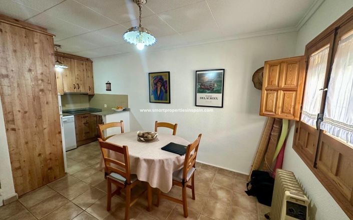 Image No.4-4 Bed Townhouse for sale