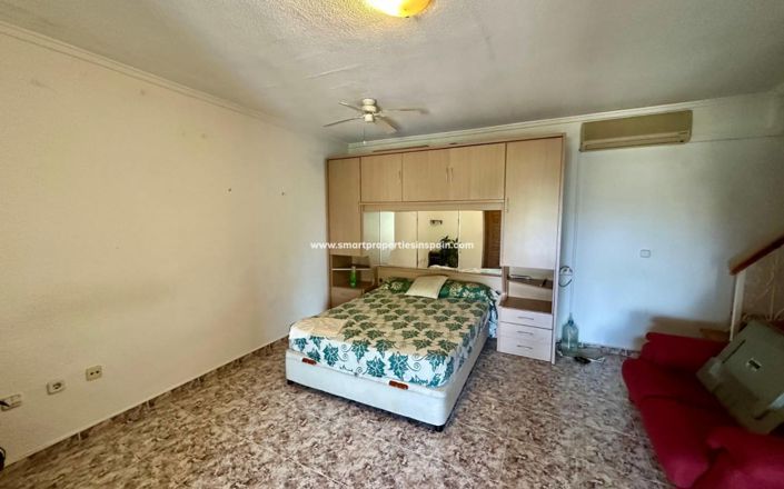 Image No.8-2 Bed Townhouse for sale