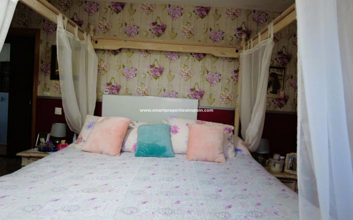 Image No.26-4 Bed Country House for sale