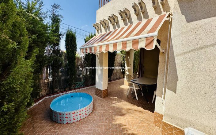 Image No.1-4 Bed House for sale