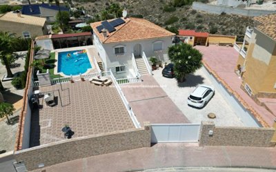 5 Bed Villa for sale
