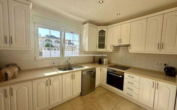 Image No.12-5 Bed Villa for sale