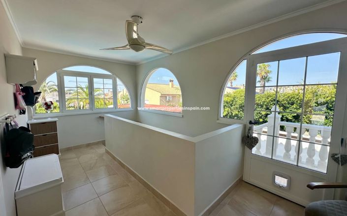 Image No.28-5 Bed Villa for sale