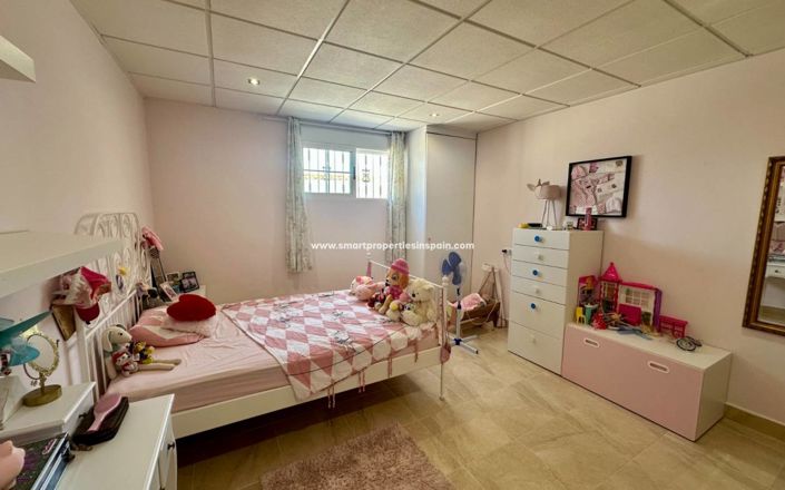 Image No.31-5 Bed Villa for sale