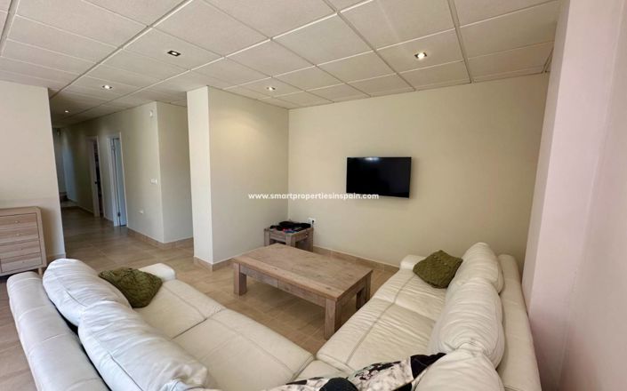 Image No.37-5 Bed Villa for sale