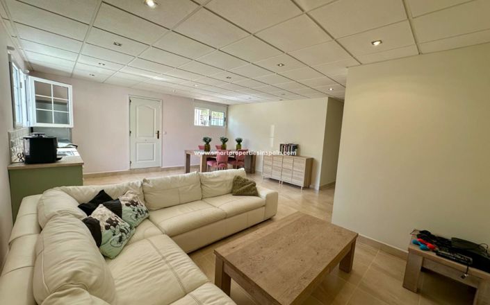 Image No.38-5 Bed Villa for sale