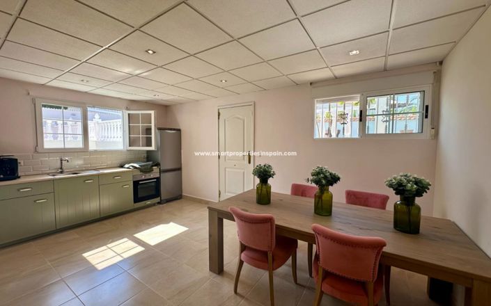 Image No.41-5 Bed Villa for sale