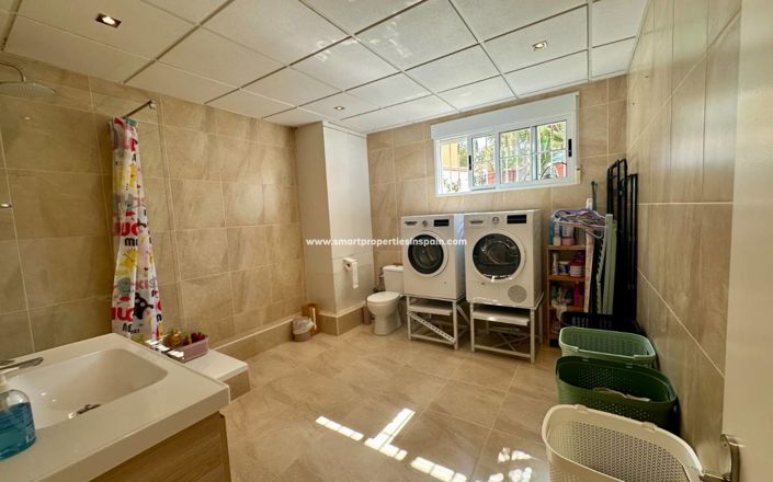 Image No.45-5 Bed Villa for sale