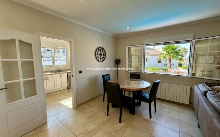 Image No.9-5 Bed Villa for sale