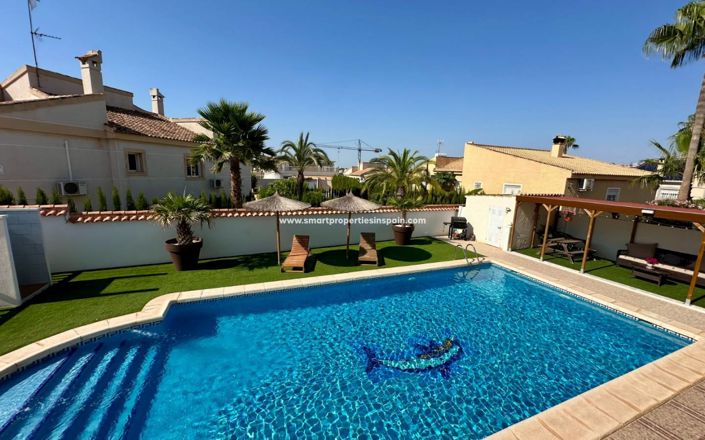 Image No.11-5 Bed Villa for sale