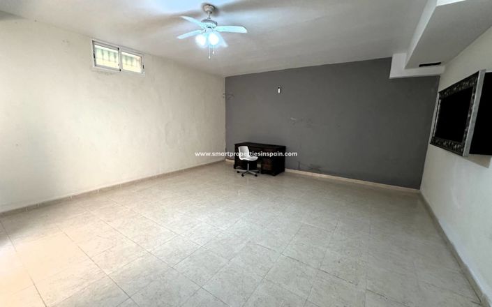 Image No.14-3 Bed Villa for sale