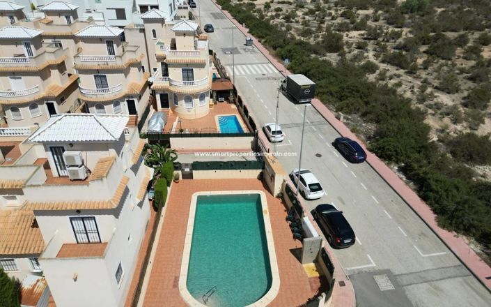 Image No.2-3 Bed Villa for sale