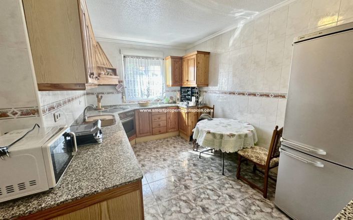 Image No.12-6 Bed Villa for sale