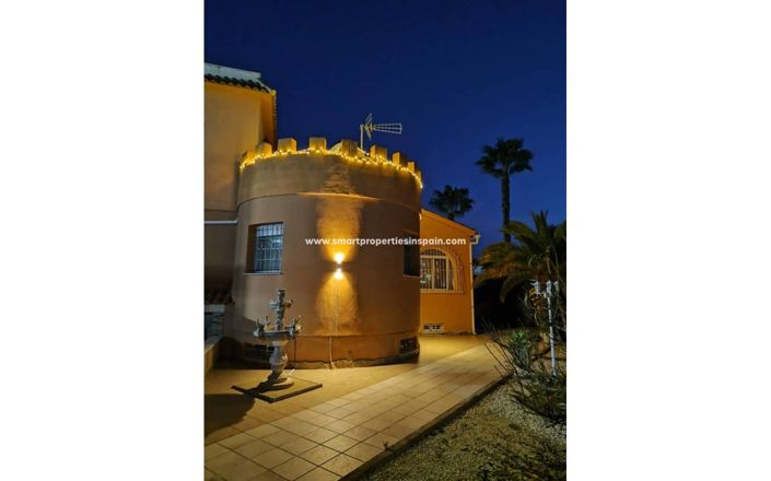 Image No.14-6 Bed Villa for sale