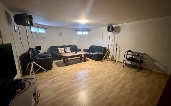 Image No.25-6 Bed Villa for sale